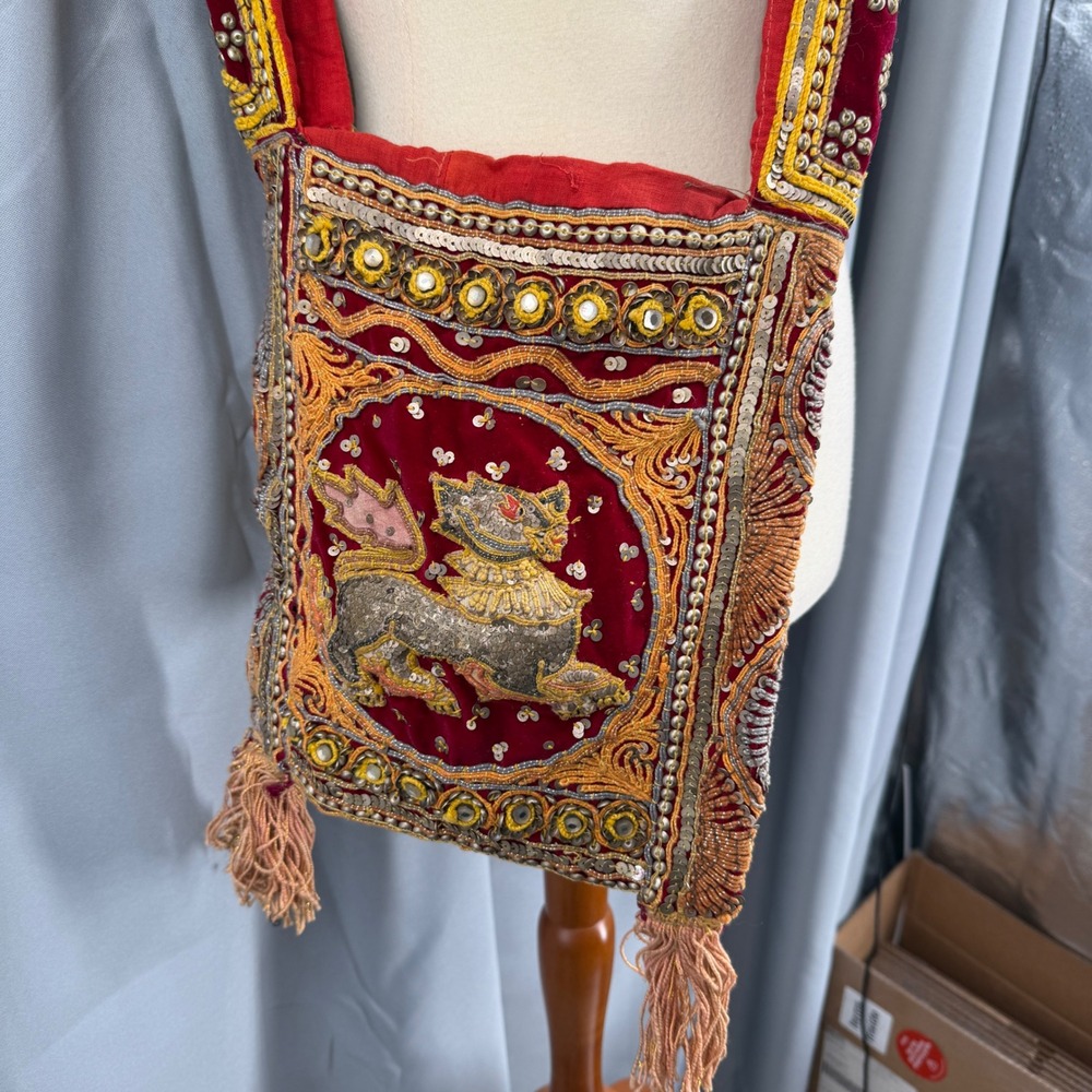 Vintage Embellished Chinthe Lion Crossbody Bag Red Beaded Sequin Boho Purse